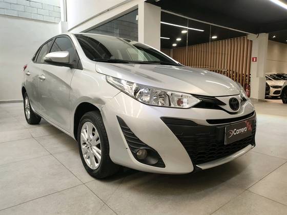 TOYOTA YARIS 1.3 16V FLEX XL PLUS TECH MULTIDRIVE TOYOTA YARIS 1.3 16V FLEX XL PLUS TECH MULTIDRIVE